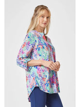 Load image into Gallery viewer, Medallion 3/4 Sleeve Lizzy Wrinkle Free Blouse
