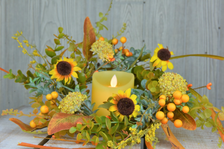 Autumn Yarrow 6.5in Candle Ring