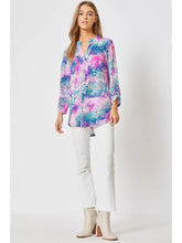 Load image into Gallery viewer, Blue Pink 3/4 Sleeve Lizzy Wrinkle Free Blouse
