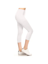 Load image into Gallery viewer, 3&quot; Yoga Band Buttery PLUS SIZE Soft Capri Leggings
